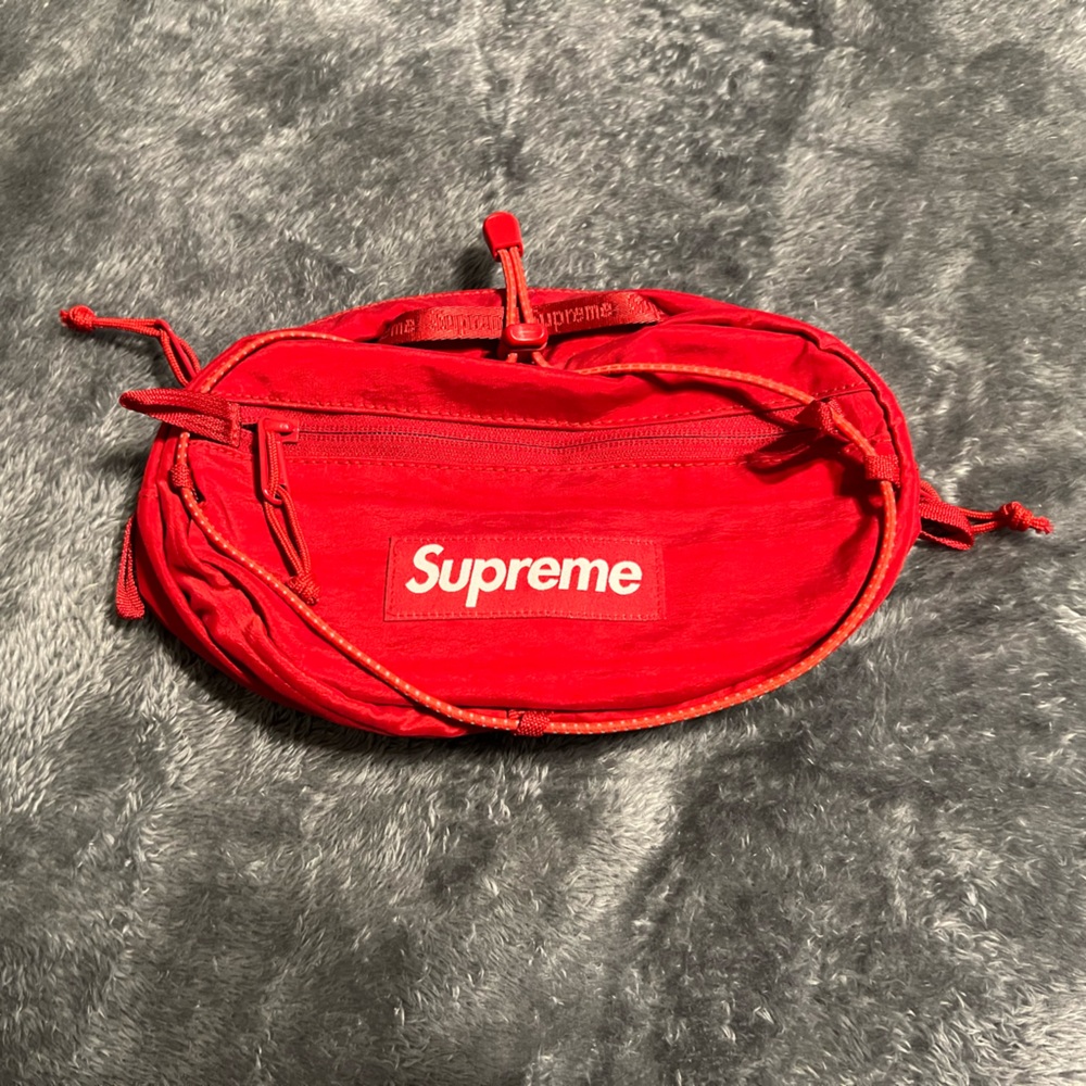 SUPREME Waist Bag